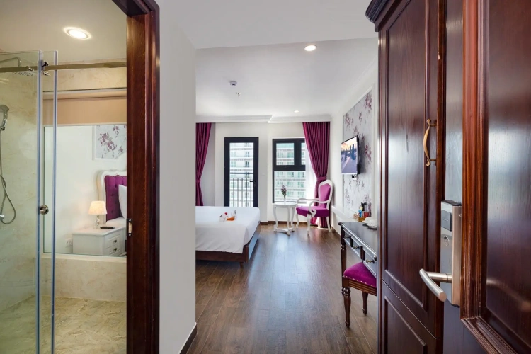Premier Double room with balcony and with city view