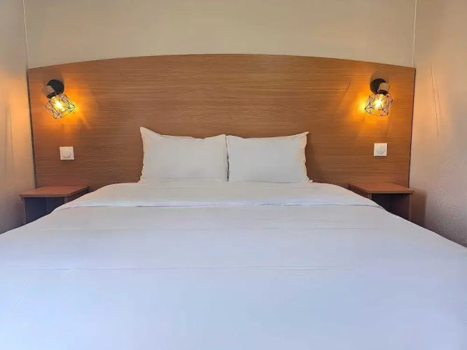 Hotel initial by balladins Roissy CDG / Saint-Mard