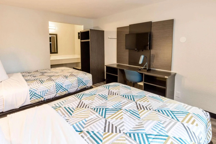 Motel 6 Carlsbad East photo 6