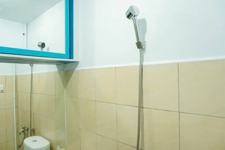 Gorgeous 2BR Green Pramuka Apartment