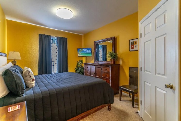 7669 Windsor Hills