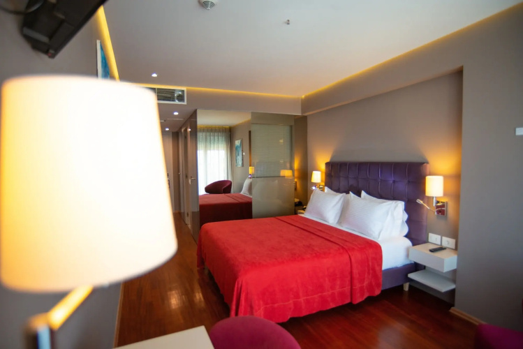 Bougainville Bay Hotel