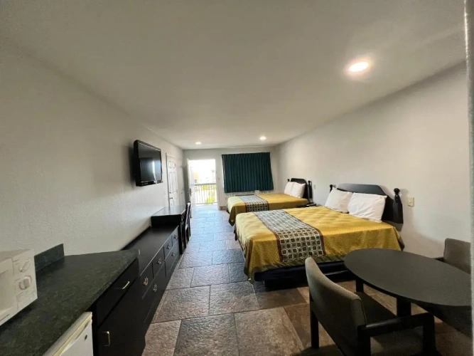 Standard Quadruple room