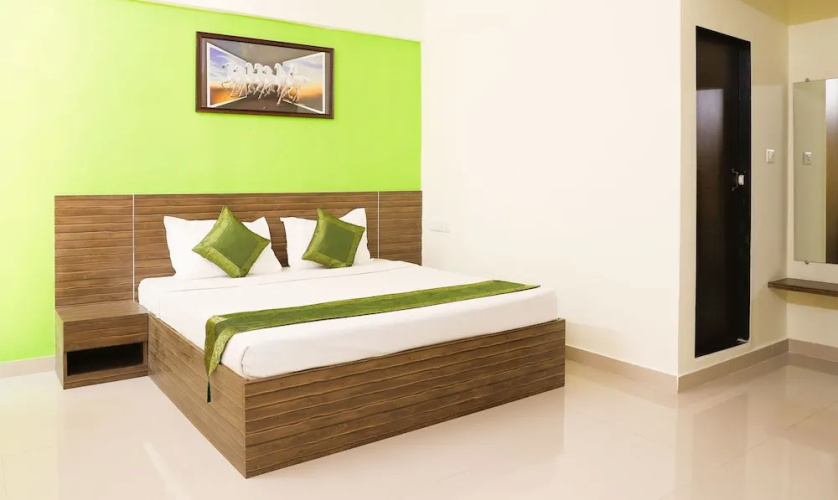 Treebo Trip Nalanda Apts.