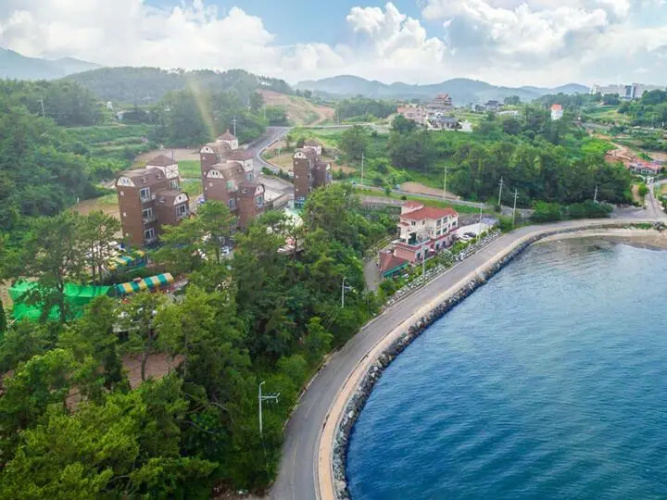 Poonchamaeul Iris Pension