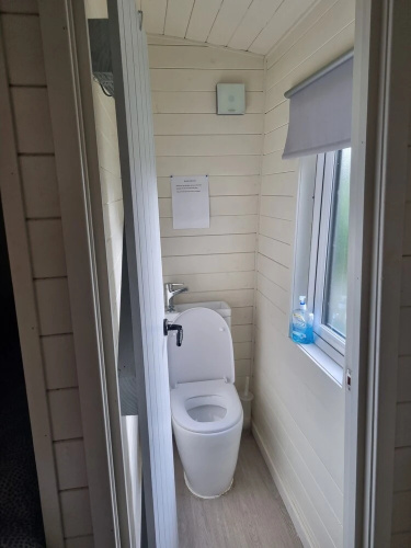 Glamping Hut - Riverview 4