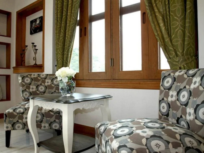Small Hotel