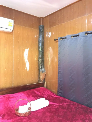 Ban Suan Kru Kob