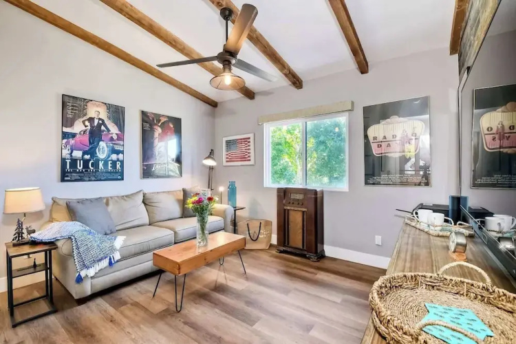Fresh & Modern 3 BDR Just Blocks From Beach!
