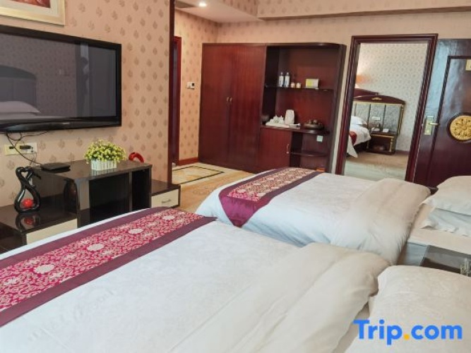 Triple Suite
