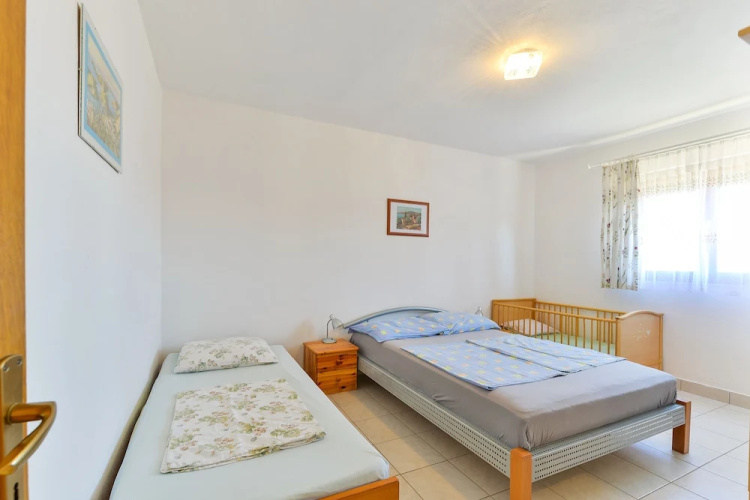 Apartments Gogoljak