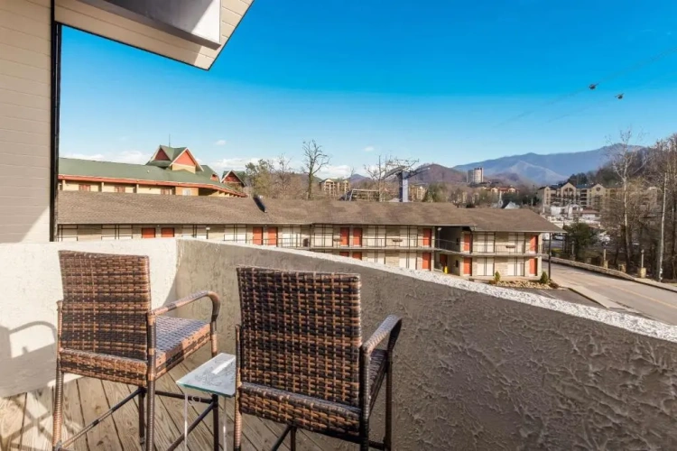 Quadruple Suite