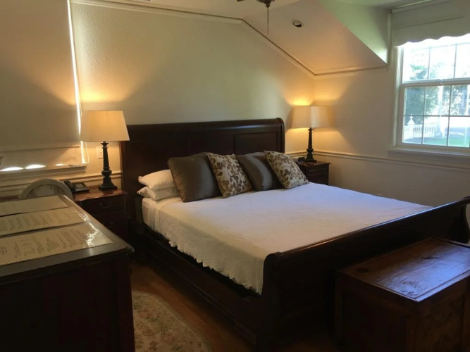 Bear Creek Inn