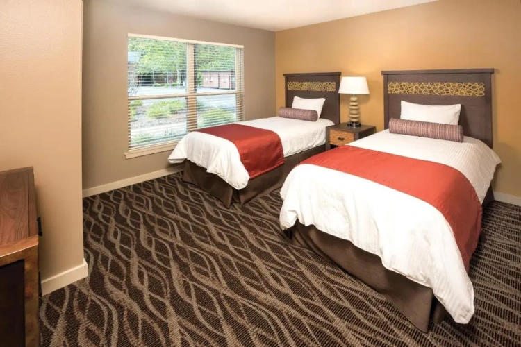 2 Bedrooms Apartment