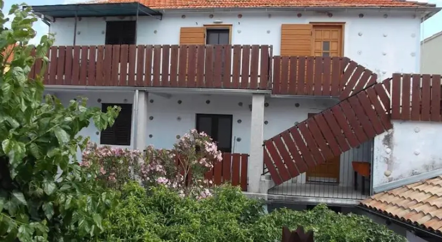 Apartments Školjka
