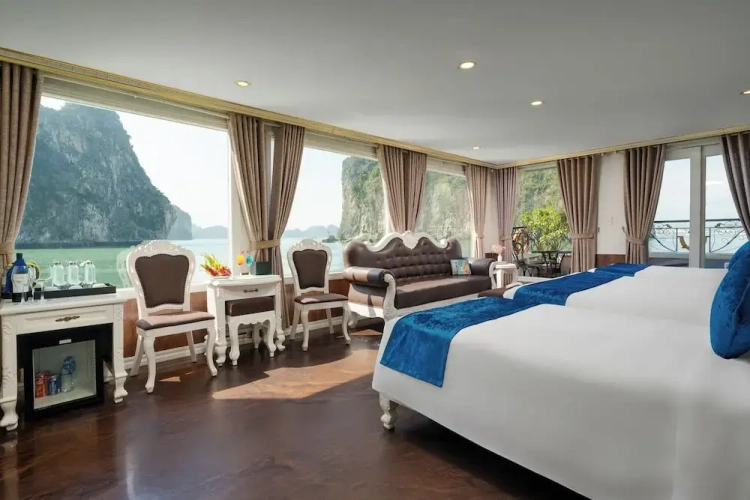 Standard Quadruple Family room with balcony and with ocean view
