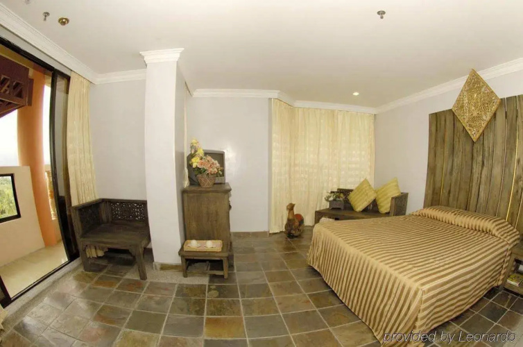 Eagle Bay Hotel