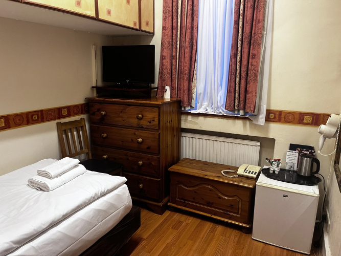 Dolphin Hotel
