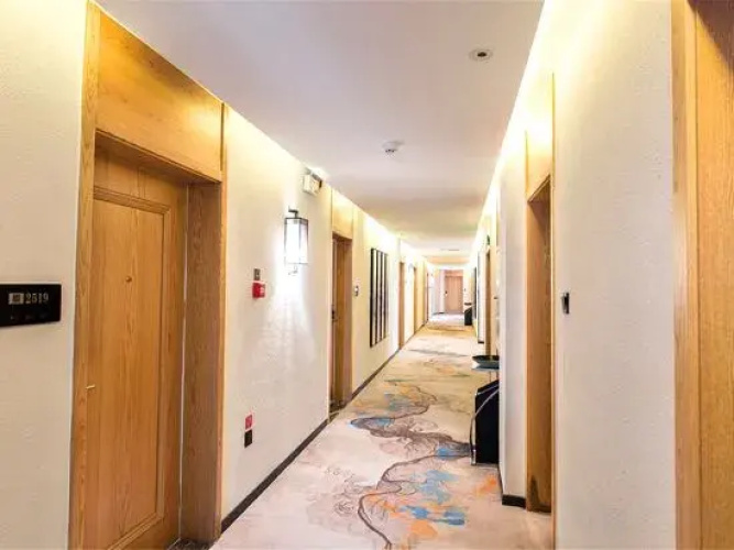 Gujing Junlai Hotel (Luhe Convention & Exhibition Center)