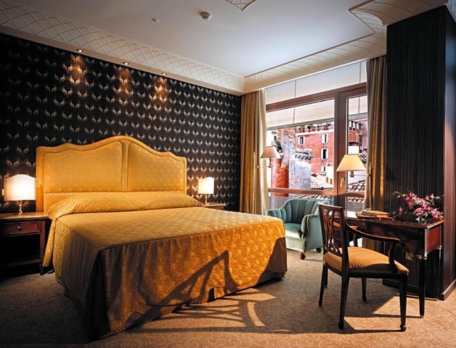 Deluxe Double room with view