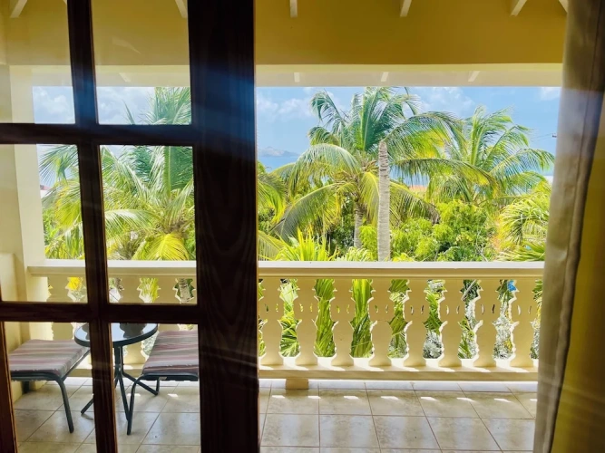 Standard Triple Family room with sea view