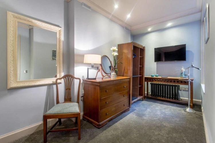 Guest rooms