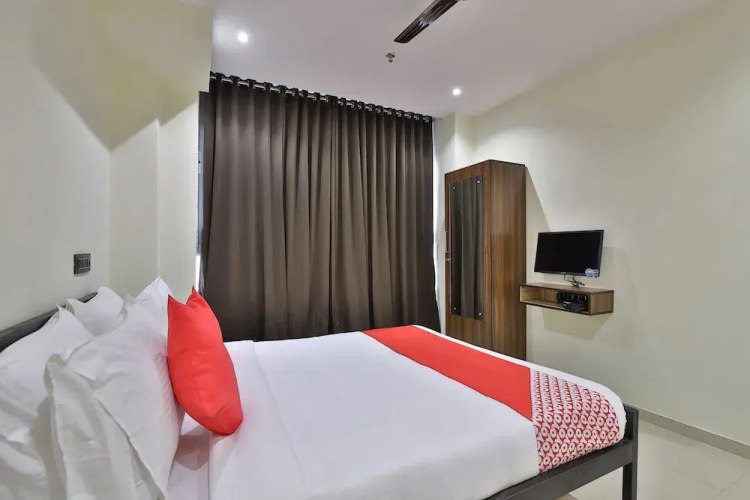 Vivanna by OYO Rooms