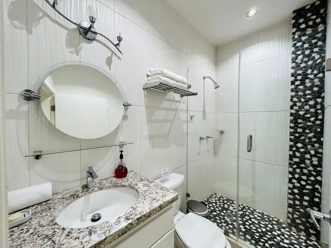 Sextuple Apartment