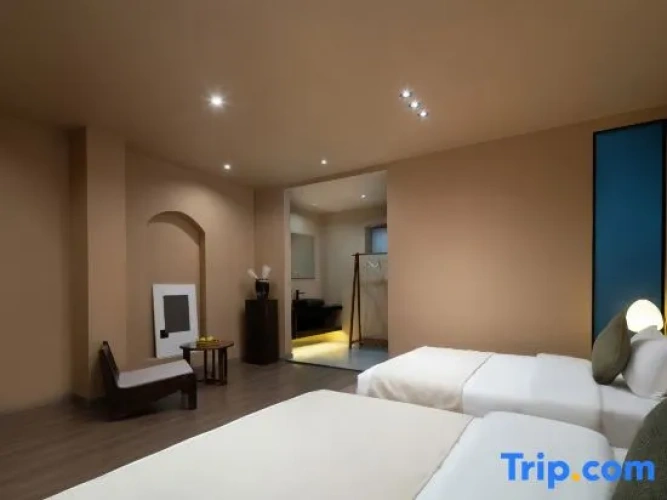 Standard Twin Family Basement room