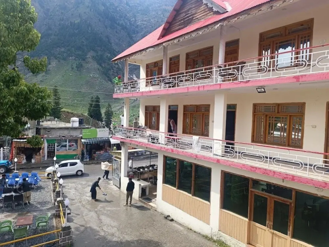 Saif Ul Malik Hotel & Restaurant
