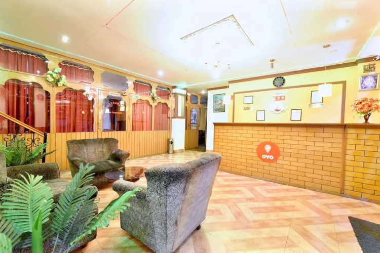 OYO 12740 Hotel Amandeep