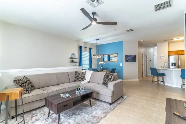 7526 Oakwater