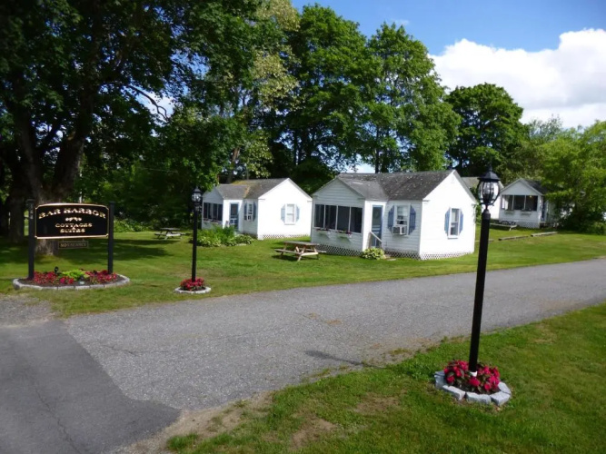 Bar Harbor Cottages & Suites - Bar Harbor, ME