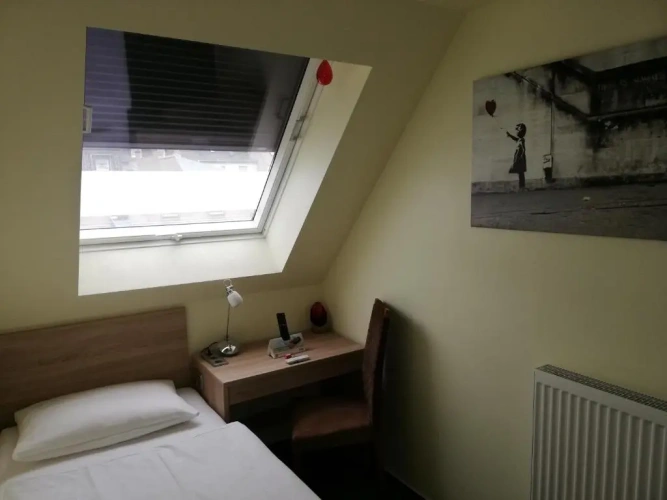 Standard Single room