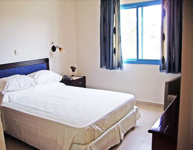 1 Bedroom Superior Double room with balcony and with pool view