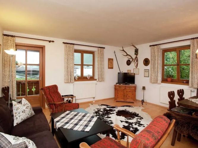 Flat in Mittersill Near Ski Slopes