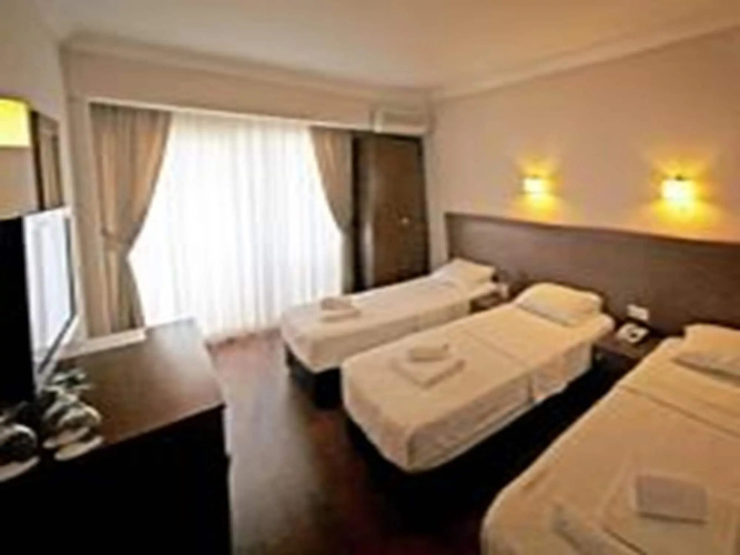 Ucem Hotel