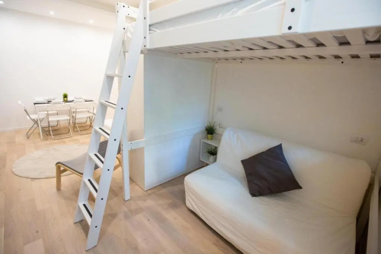 Apartment Bocconi 1