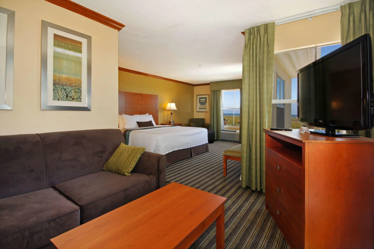 Best Western Plus Seawall Inn & Suites By The Beach