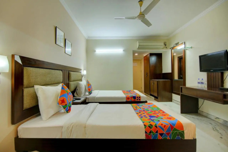 Fabhotel Staywell