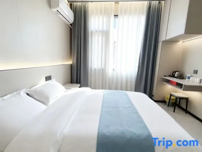 Standard Double room with view