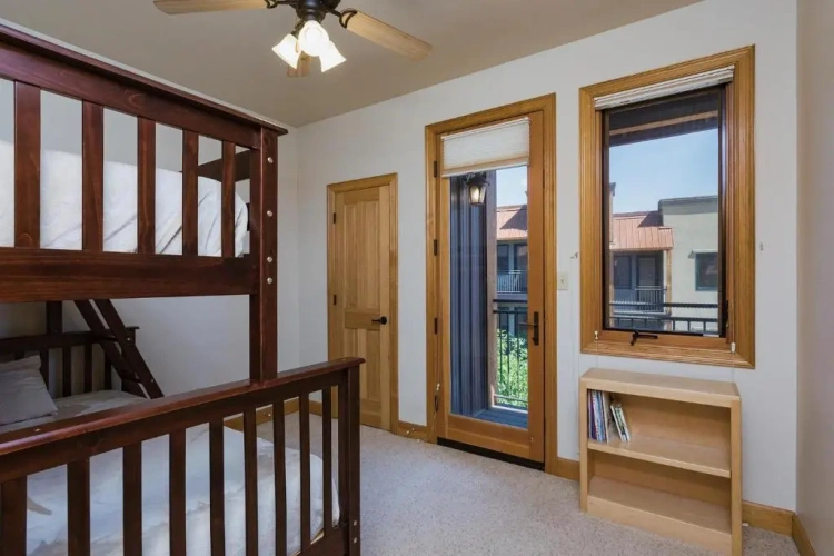 3 Bedrooms Cottage