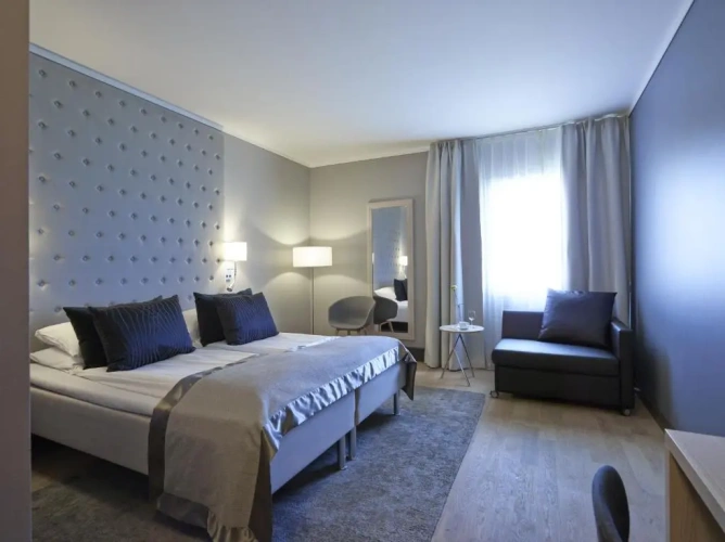 Standard Double room with lake view