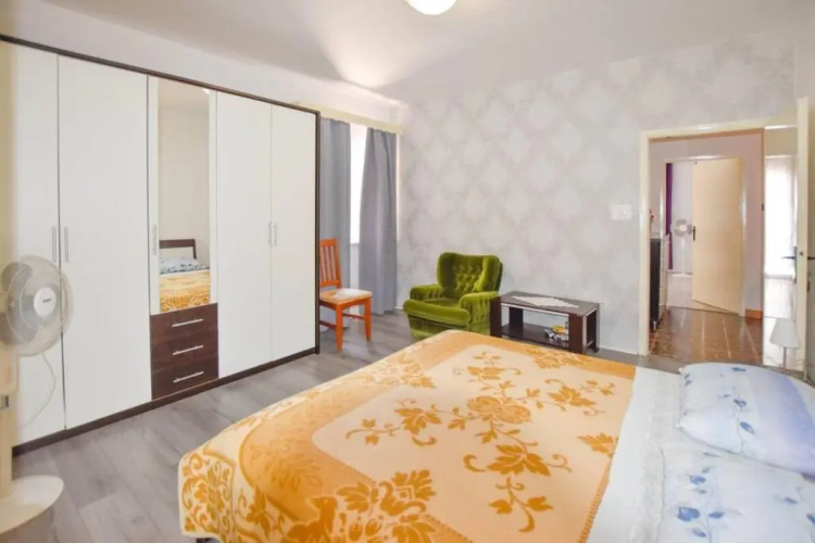 Apartment Dama-10m from beach