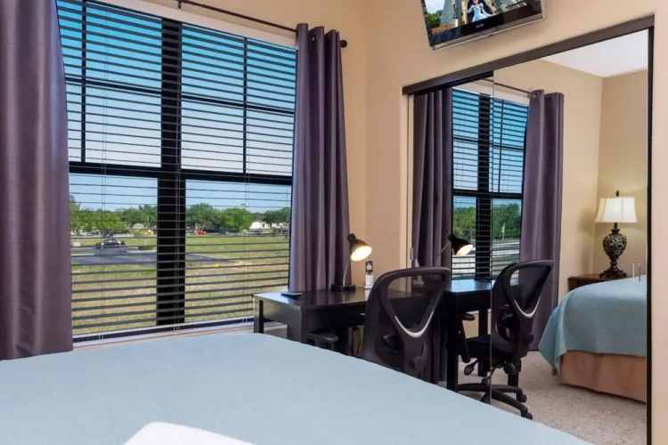 909 Unit 1033 Beautiful Apartment