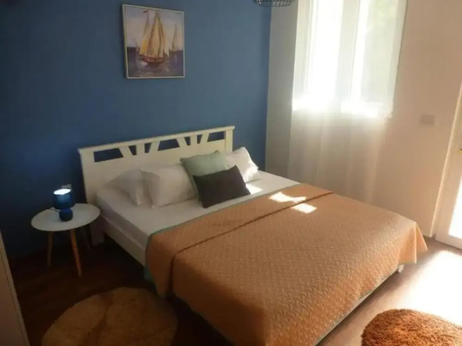 Room-cozy Studio With Terrace- Street vi