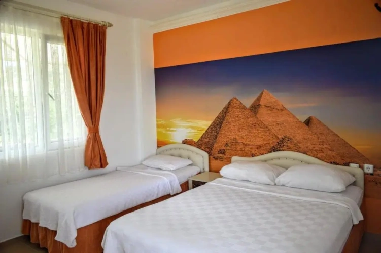 Standard Triple room