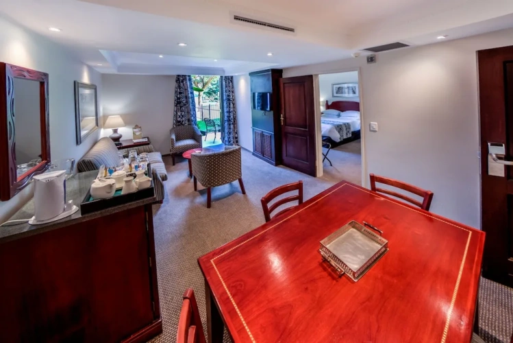 Double Suite
