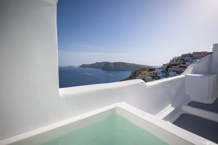 Three Domes Oia - An Iconic Collection - Oia