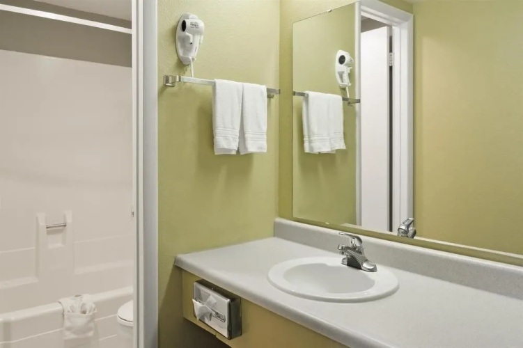 Days Inn By Wyndham Provo